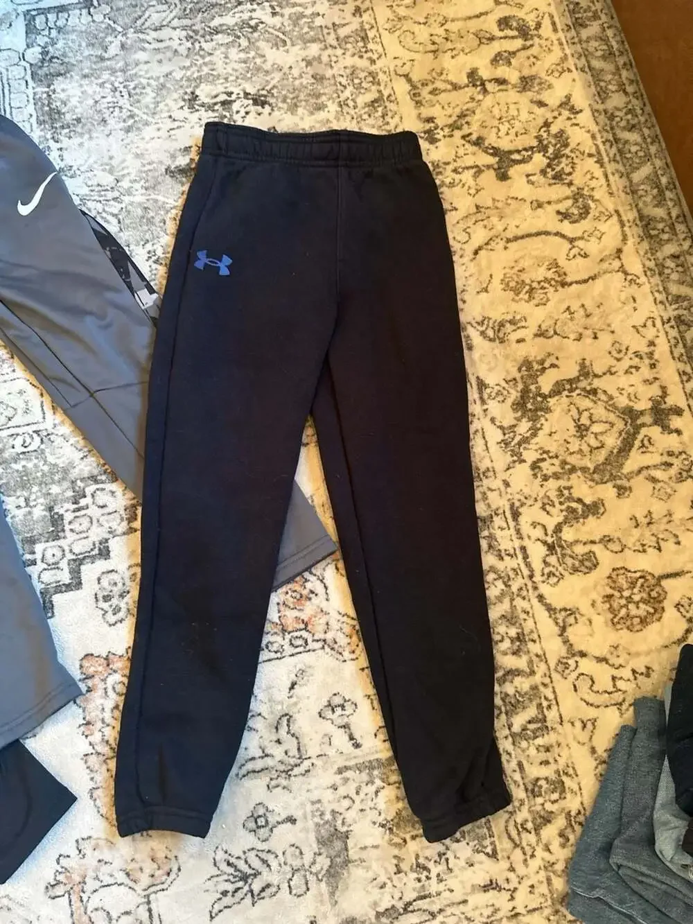 Lot of 3 Boys Athletic Joggers Nike Dri-Fit and Under Armour Size 7/YXS - Picture 5 of 8